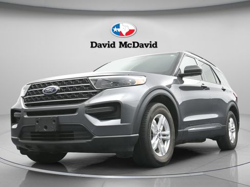 Used 2023 Ford Explorer XLT image 29