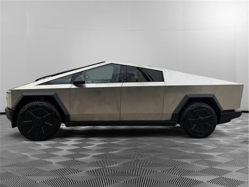 Used 2024 Tesla Cybertruck AWD Crew Cab image 3