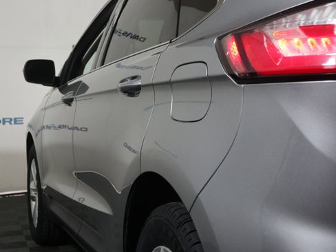 Used 2020 Ford Edge SEL image 10