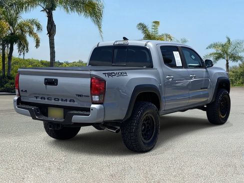 Used 2019 Toyota Tacoma TRD Off-Road AWD/4WD image 5