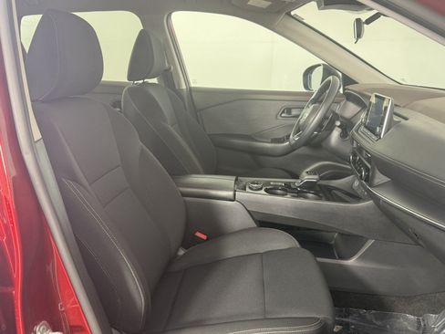 Used 2023 Nissan Rogue S AWD/4WD image 10