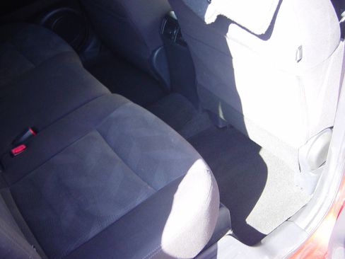 Used 2016 Nissan Rogue SV image 13