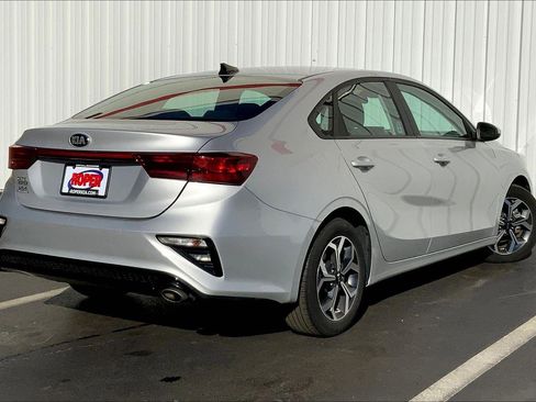 Used 2021 Kia Forte LXS FWD image 11