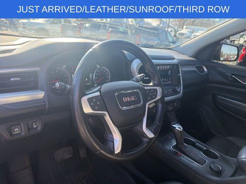 Used 2019 GMC Acadia SLT w/ Black Edition image 9