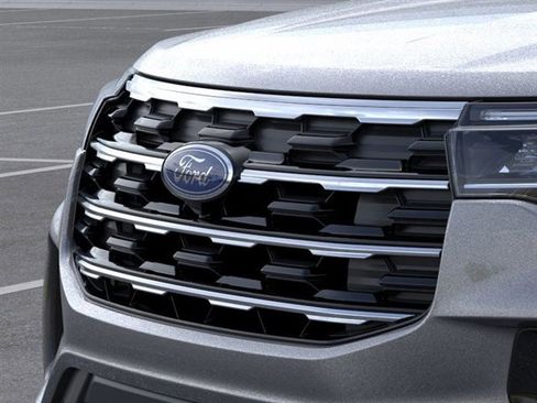 New 2025 Ford Explorer Active w/ Active Comfort Package image 17