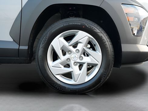 Certified 2026 Hyundai Kona SE AWD/4WD image 9