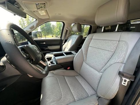 Used 2022 Toyota Tundra Limited AWD/4WD image 12