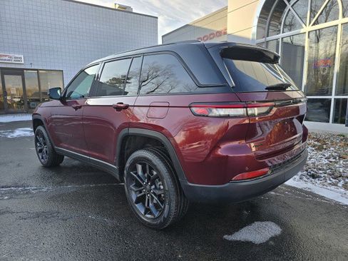 New 2025 Jeep Grand Cherokee Limited image 4