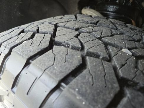 Used 2020 Chevrolet Silverado 1500 LTZ w/ LTZ Premium Package image 9