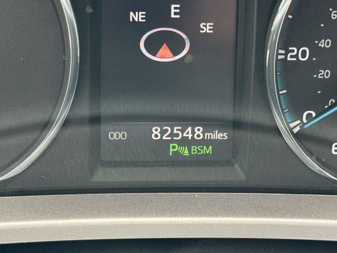 Used 2018 Toyota RAV4 Limited w/ Advanced Technology Package AWD/4WD image 13