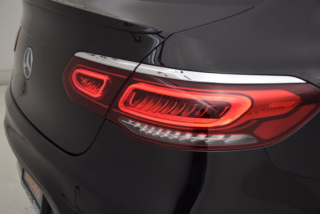 Used 2021 Mercedes-Benz GLC 300 4MATIC Coupe image 14