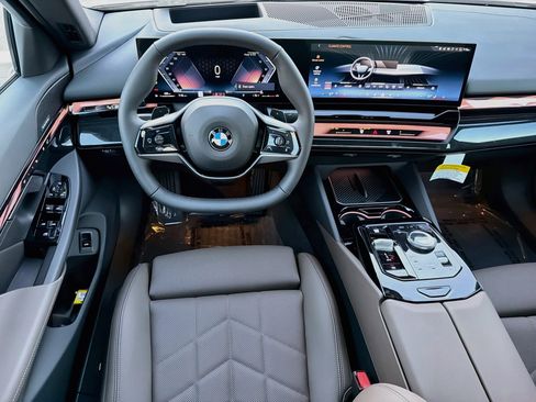 New 2027 BMW 530i xDrive w/ Premium Package AWD/4WD image 17