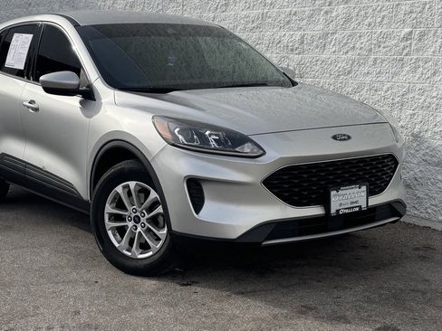 Used 2020 Ford Escape SE image 1