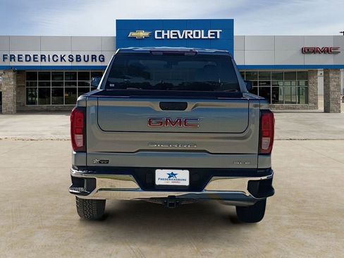 Used 2024 GMC Sierra 1500 SLE image 4