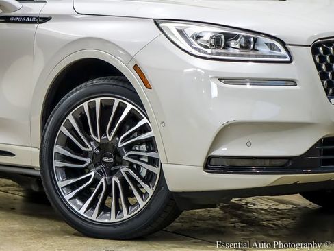 Used 2021 Lincoln Corsair Grand Touring w/ Equipment Group 301A AWD/4WD image 4
