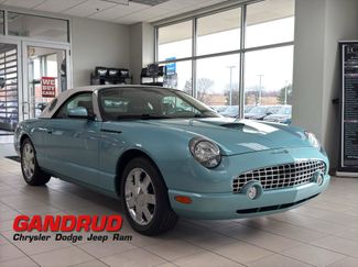 Used 2002 Ford Thunderbird video 1