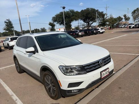 Used 2019 Volkswagen Tiguan SE FWD image 5
