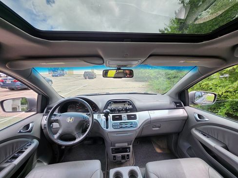 Used 2010 Honda Odyssey EX-L image 10