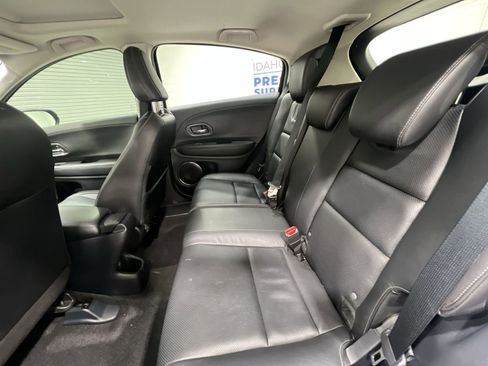 Used 2021 Honda HR-V Touring image 23