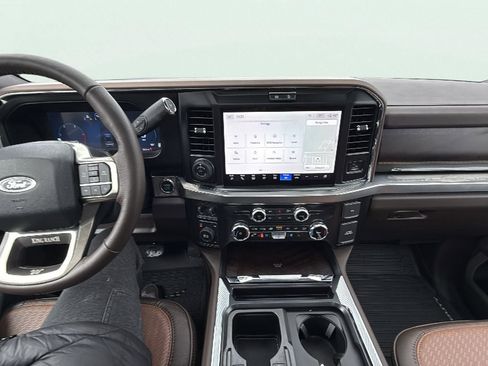 Used 2026 Ford F450 King Ranch w/ FX4 Off-Road Package image 12