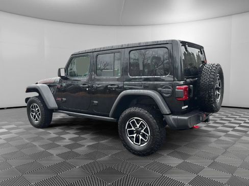 Used 2024 Jeep Wrangler Unlimited Rubicon image 3