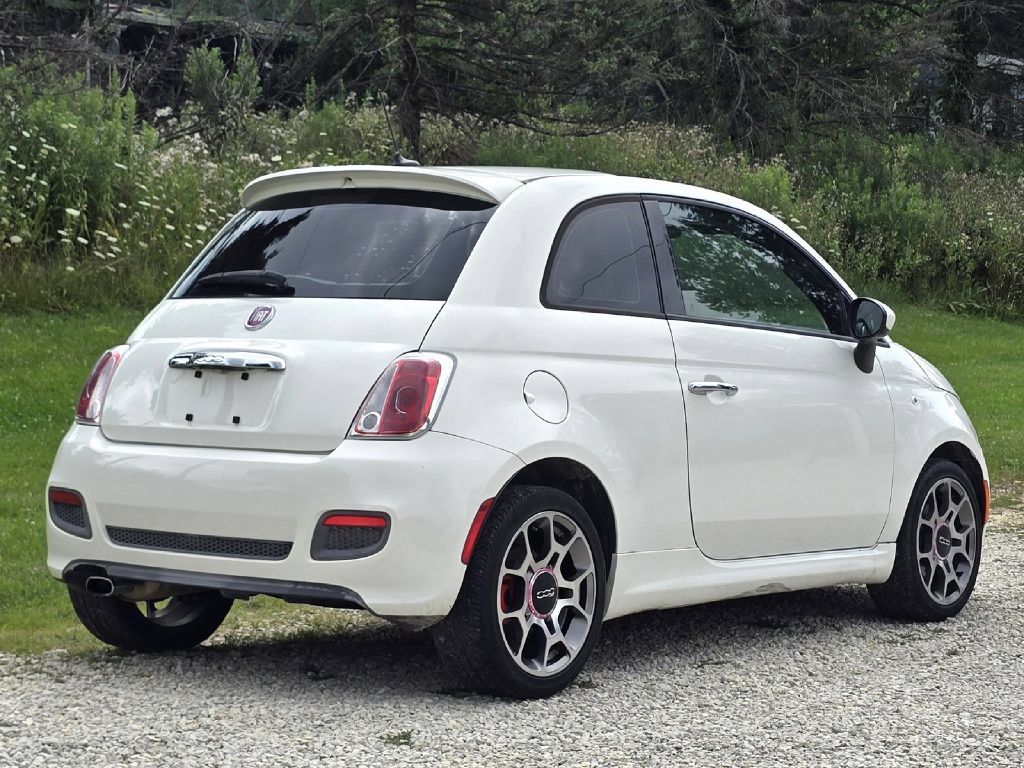 Used 2015 FIAT 500 Sport w/ Comfort/Convenience Group FWD image 9