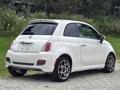Used 2015 FIAT 500 Sport w/ Comfort/Convenience Group FWD image 9
