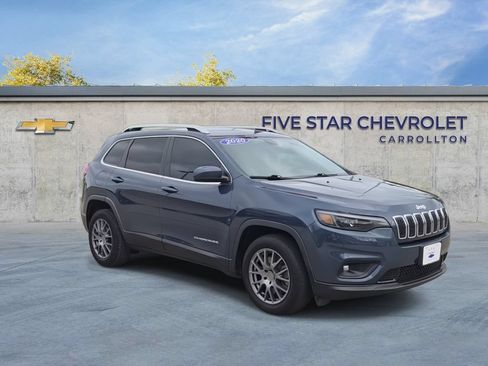 Used 2020 Jeep Cherokee Latitude Plus w/ Comfort/Convenience Group FWD image 2