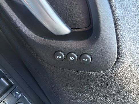 Used 2014 Jeep Cherokee Limited w/ Technology Group AWD/4WD image 19