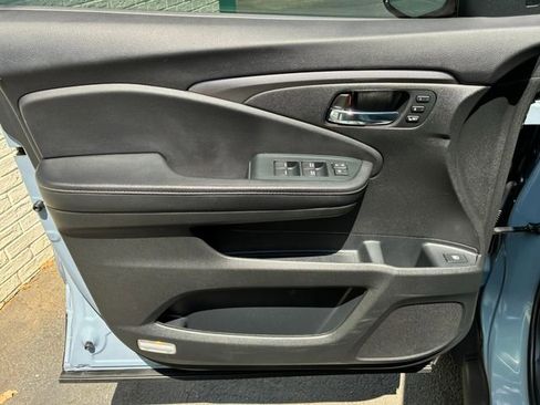 Used 2023 Honda Ridgeline RTL-E image 16