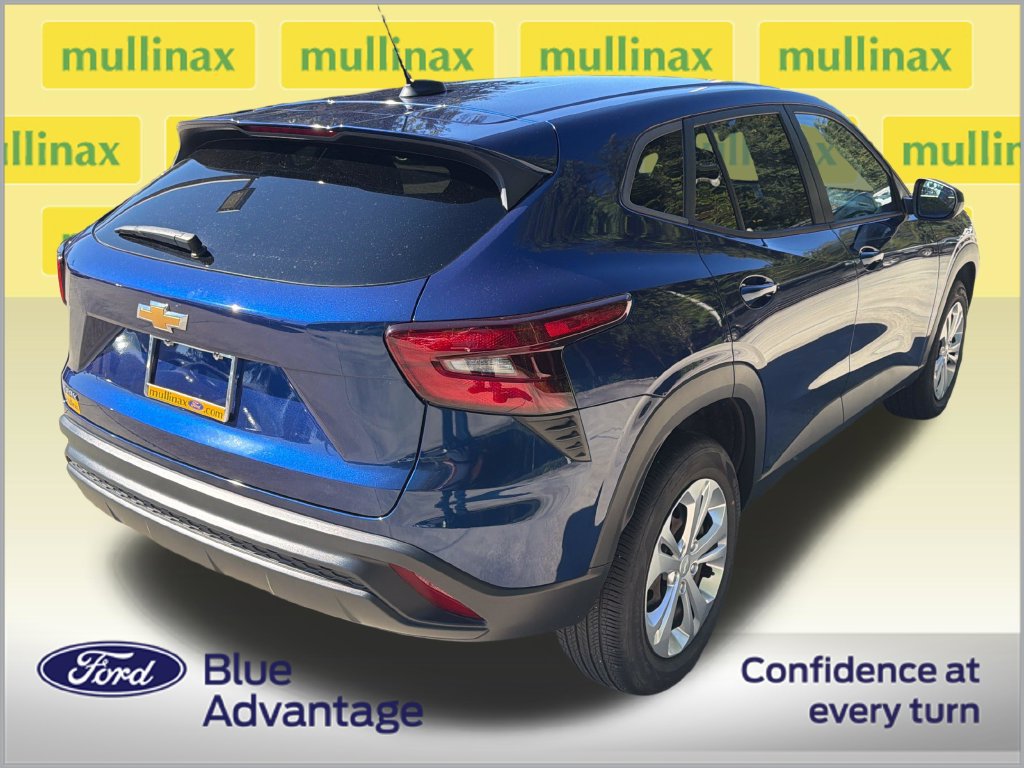 Used 2024 Chevrolet Trax LS FWD image 4