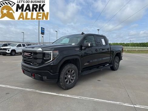 Used 2024 GMC Sierra 1500 AT4 w/ Technology Package image 2