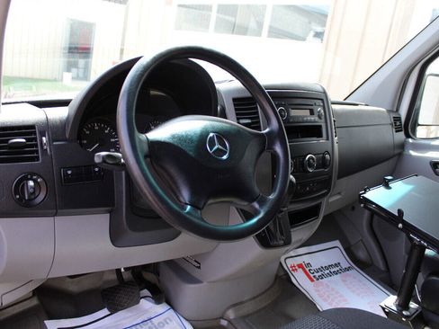 Used 2012 Mercedes-Benz Sprinter 2500 image 11