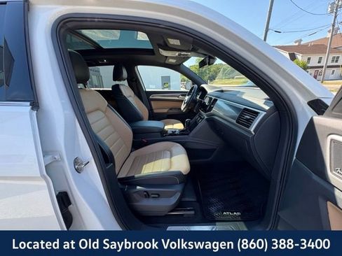 Certified 2022 Volkswagen Atlas Cross Sport SEL Premium R-Line image 24