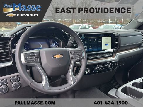 Used 2024 Chevrolet Silverado 1500 LT image 11