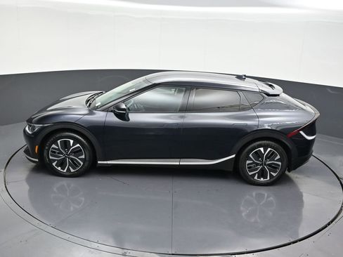 Used 2022 Kia EV6 Light image 18