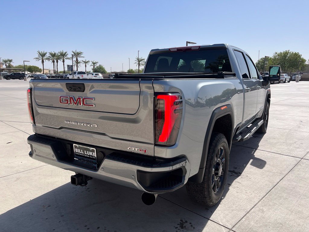 Used 2026 GMC Sierra 2500 AT4 AWD/4WD image 9