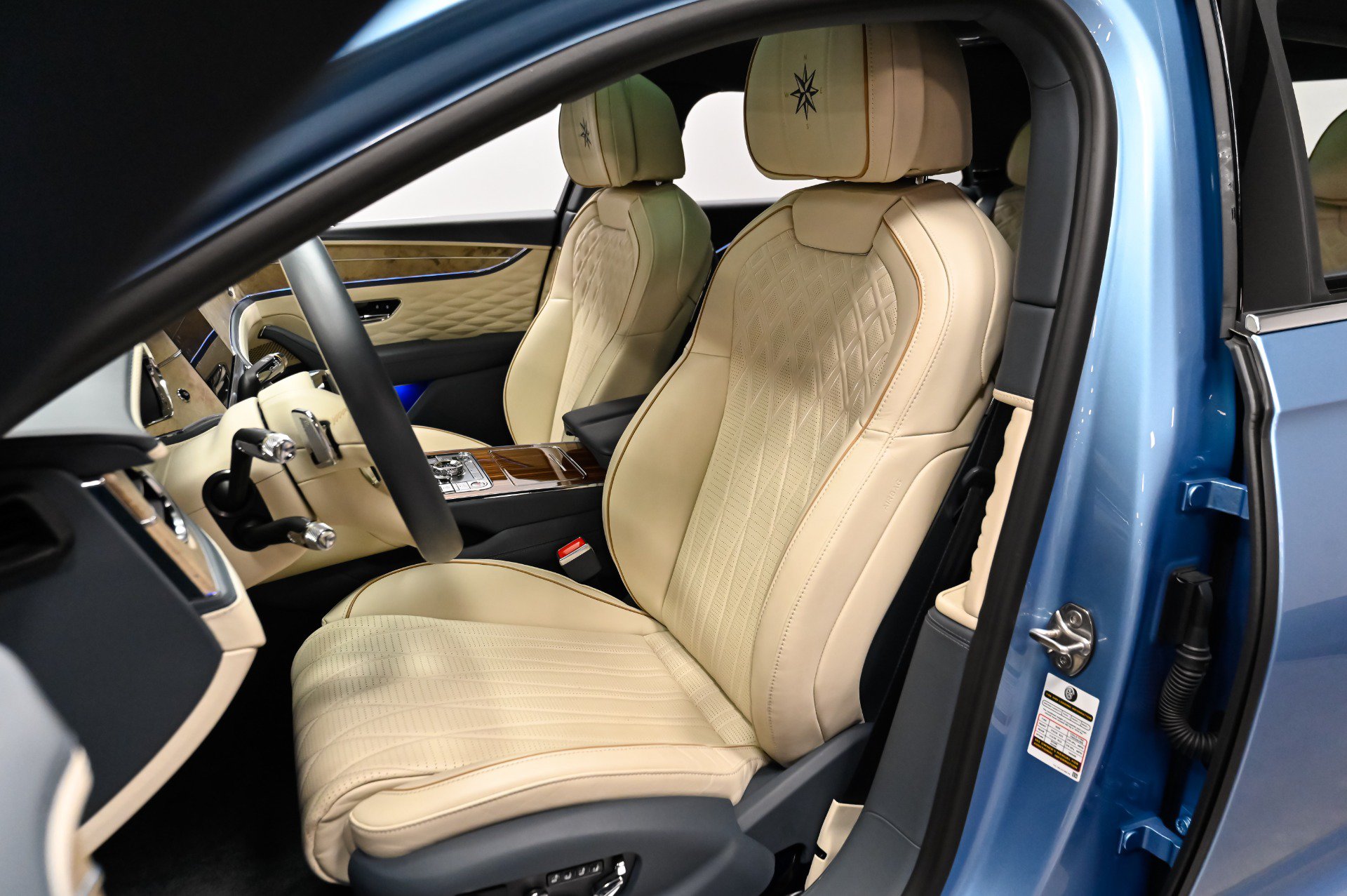 Used 2022 Bentley Flying Spur V8 AWD/4WD image 7