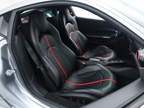 Used 2021 Ferrari F8 Tributo RWD image 21