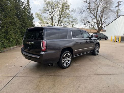 Used 2018 GMC Yukon XL Denali w/ Denali Ultimate Package AWD/4WD image 30