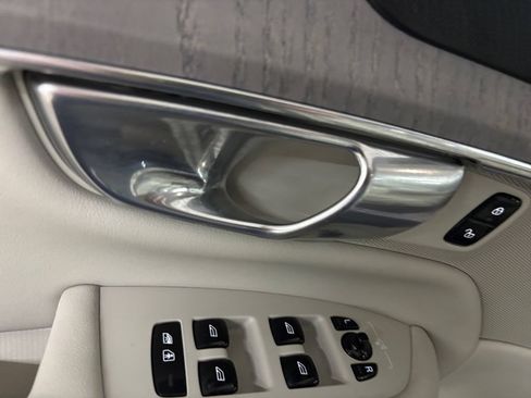 Certified 2026 Volvo XC90 B6 Ultra AWD/4WD image 12