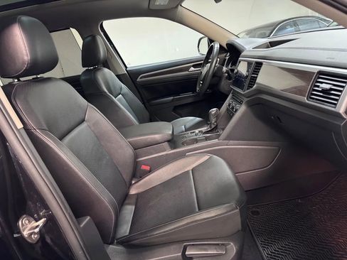 Used 2019 Volkswagen Atlas SE FWD image 17