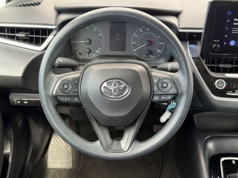 Used 2023 Toyota Corolla LE FWD image 11
