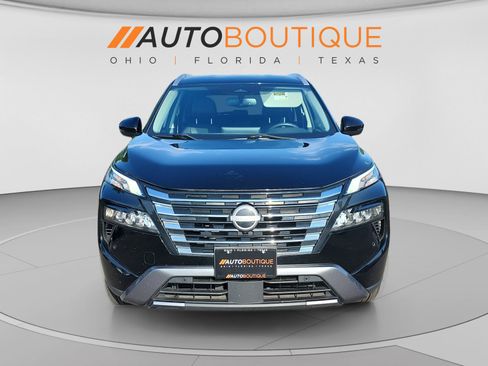 Used 2024 Nissan Rogue SL AWD/4WD image 8