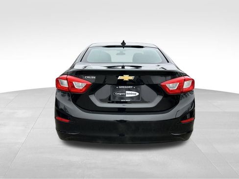 Used 2017 Chevrolet Cruze LS image 9