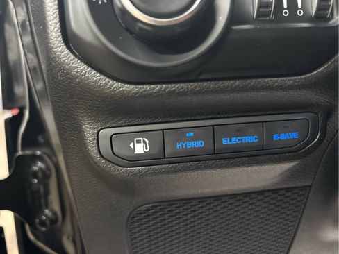 Used 2021 Jeep Wrangler Unlimited Rubicon w/ Cold Weather Group image 16