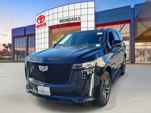 Used 2023 Cadillac Escalade Sport image 2