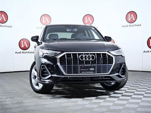 Certified 2024 Audi Q3 2.0T Premium Plus image 3