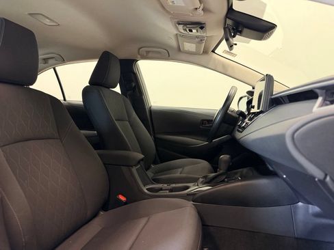 Used 2025 Toyota Corolla LE FWD image 18