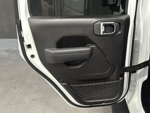 Used 2024 Jeep Wrangler Unlimited Sport AWD/4WD image 25